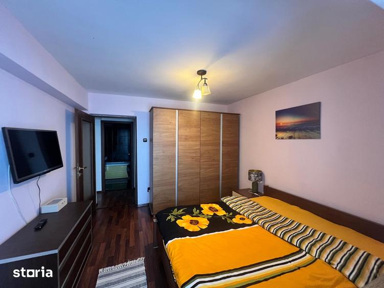 Apartament cu 3 camere decomandat în Delfinariu