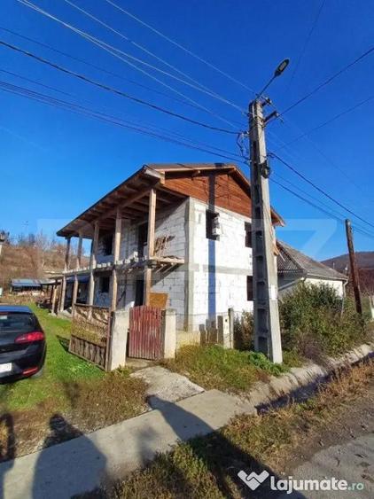 Casa + 20 arii teren, distanta 30 km de Bistrita - 15