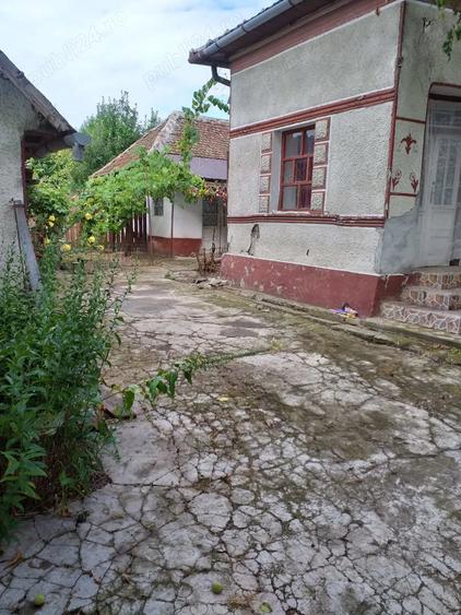 Casă cu 5 camere în Mișca