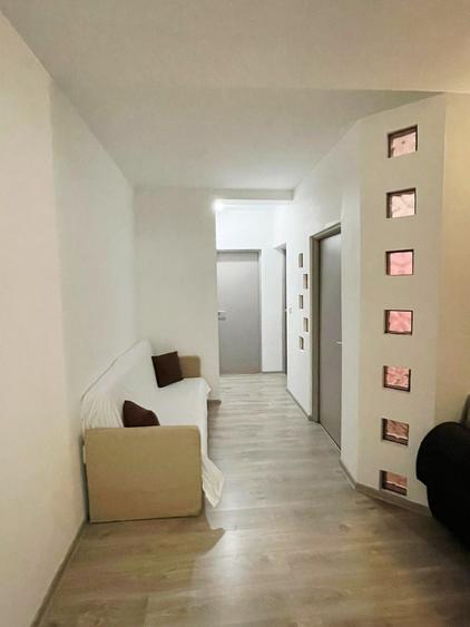 Apartament cu 3 camere semidecomandat în Șelimbăr