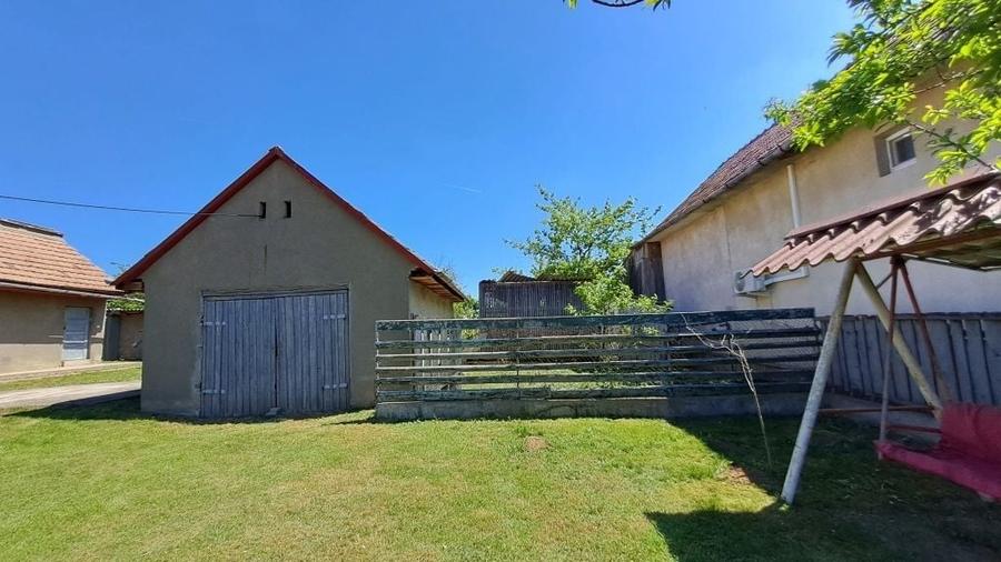 Casă individuală cu 4 camere cu Teren 1700 Mp în Crăciunelu de Jos