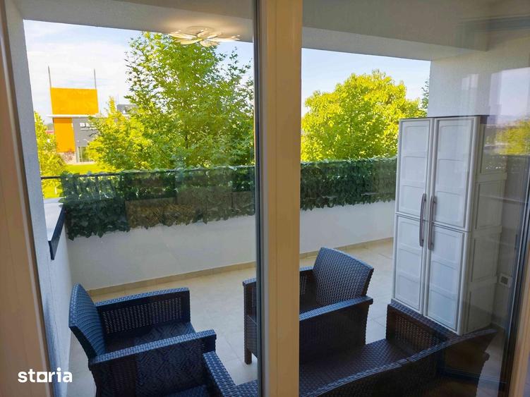 Apartament cu 2 camere decomandat în Tractorul