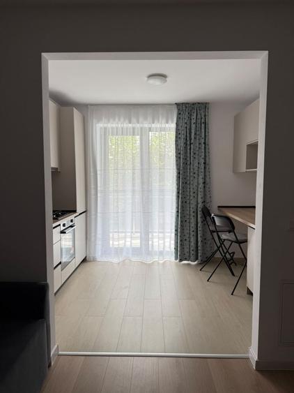Apartament cu 2 camere semidecomandat în Est