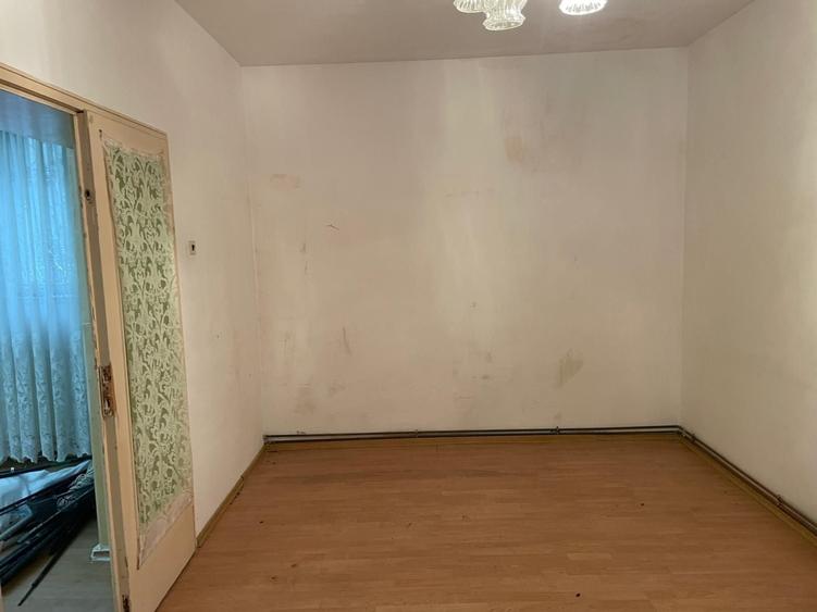 Apartament cu 2 camere semidecomandat în Eroii Revoluției
