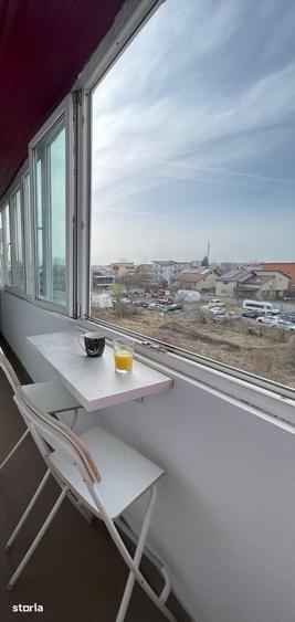 Apartament cu 3 camere în Apărătorii Patriei