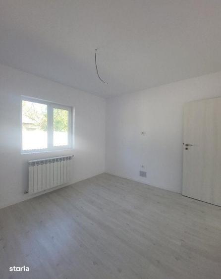 Casă cu 4 camere în Vârteju