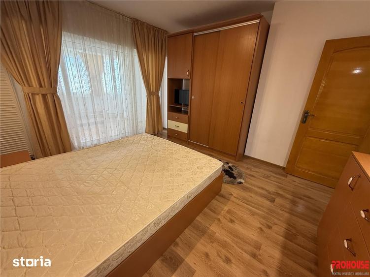 Apartament cu 3 camere decomandat în Mioriței