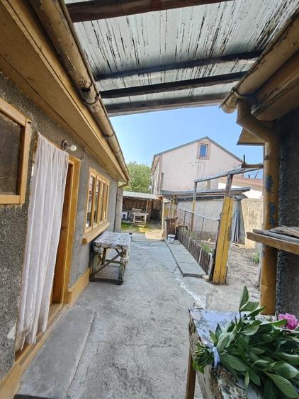 Casă cu 4 camere în Nicolae Bălcescu