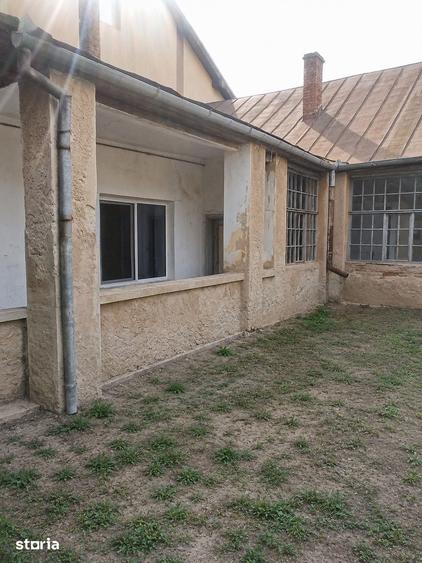 Casa de vanzare cu teren generos in Valea lui Mihai - 4