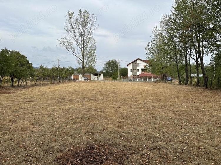 Teren de 1193 mp, în Polovragi