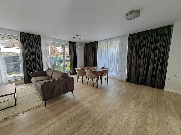 Casă individuală cu 5 camere cu Canalizare în Pipera
