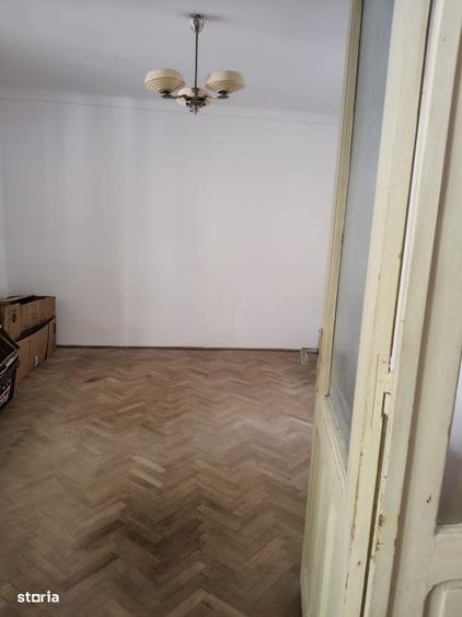 Casă cu 3 camere în 23 August