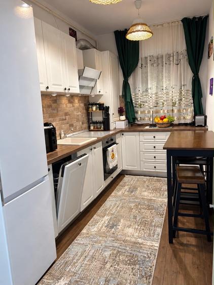 Apartament cu 2 camere decomandat în Sânpetru