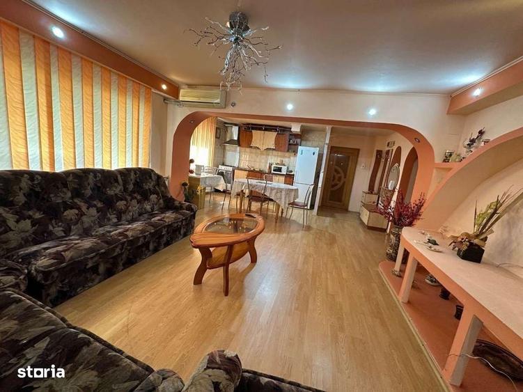 Apartament cu 3 camere în Buzaului