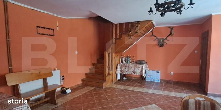 Casă cu 4 camere în Sebeș