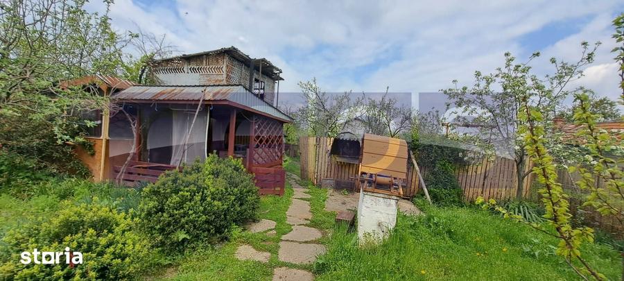 Casă cu 5 camere cu Teren 1100 Mp în Central