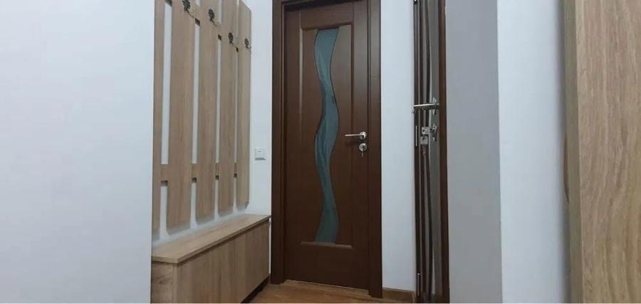 Casă cu 2 camere cu Teren 100 Mp în Central