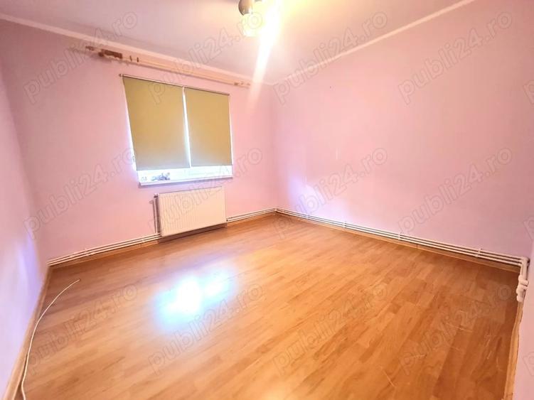 Apartament cu 3 camere decomandat în Dorobanți
