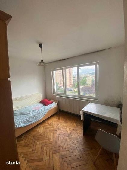 Apartament cu 4 camere în Mărăști