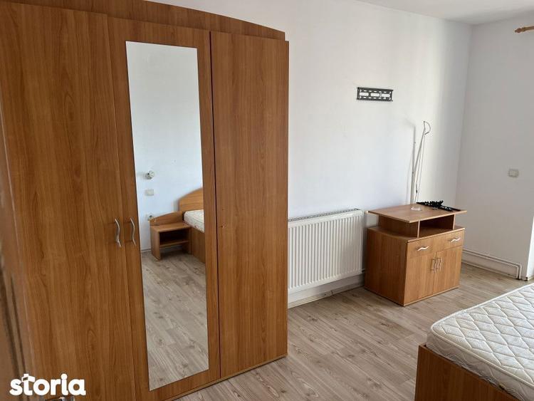 Apartament cu 2 camere decomandat în Valea Aurie