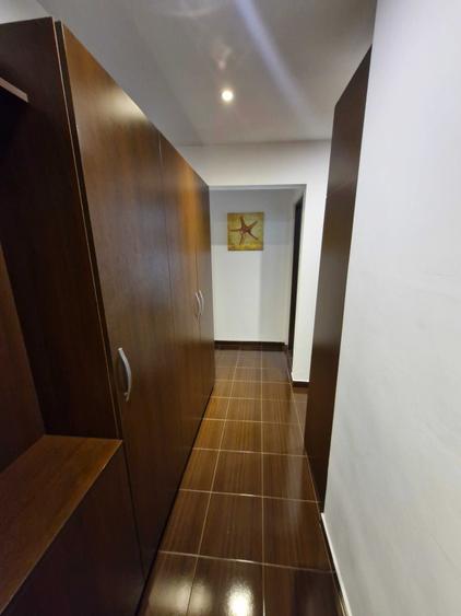 Apartament cu 2 camere decomandat în Nicolina