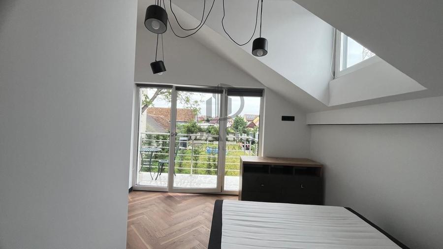 Apartament cu 3 camere semidecomandat, mobilat în Turnișor