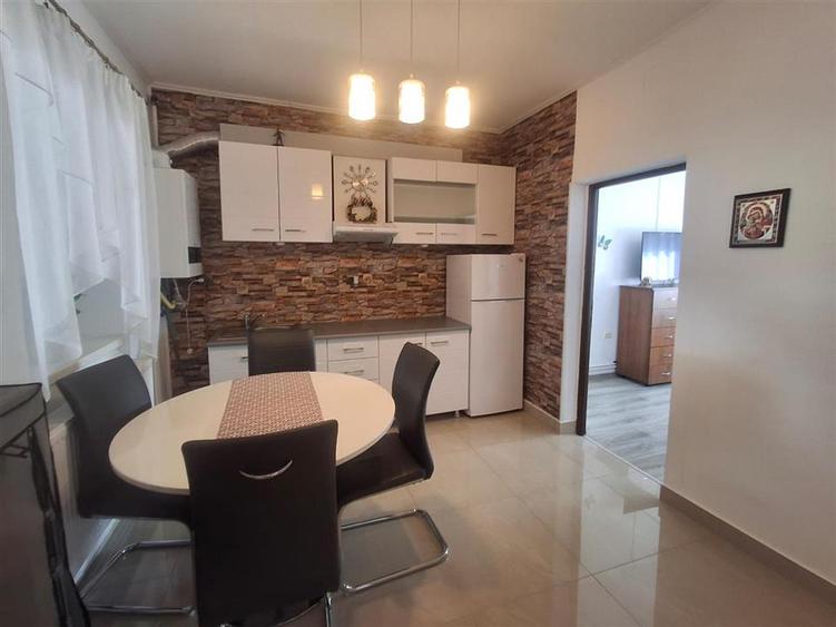 Casă individuală cu 4 camere cu Teren 350 Mp în Mohu