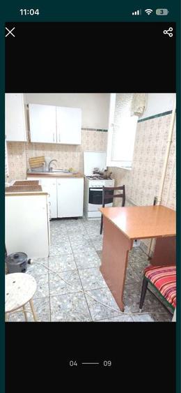 Apartament cu 4 camere decomandat în Teiul Doamnei