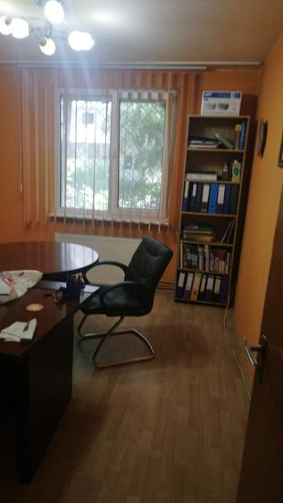 Apartament cu 4 camere decomandat, mobilat în Crângași