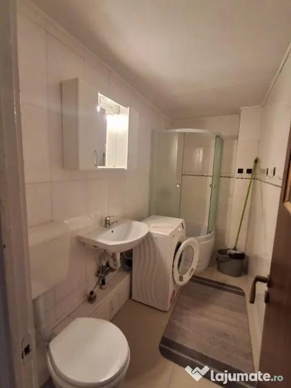 Apartament cu 2 camere decomandat în 13 Septembrie