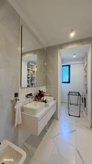 Casă cu 4 camere cu Teren 336 Mp în Central