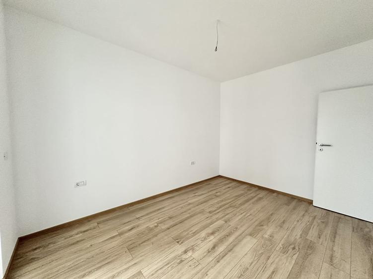 Apartament cu 2 camere decomandat în Giroc