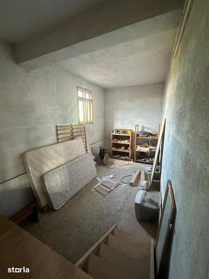 Casă cu Teren 997 Mp în Schiau