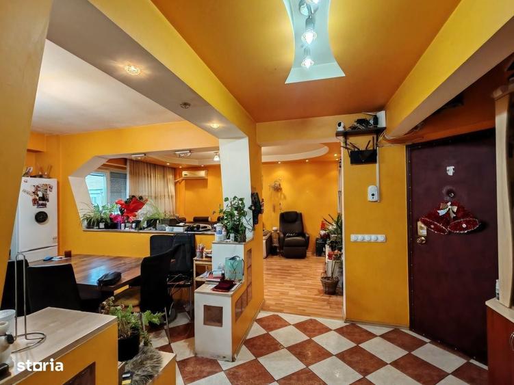 Apartament cu 4 camere decomandat în Rogerius