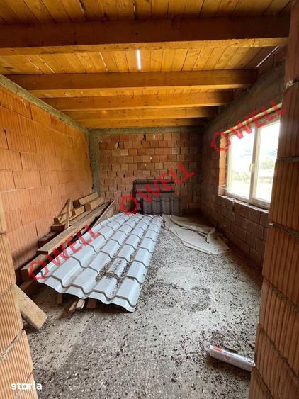 Casă cu 5 camere cu Teren 4499 Mp în Vâlcele