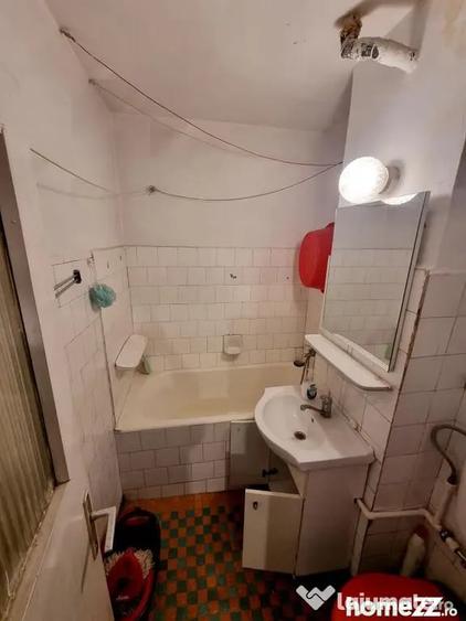 Apartament cu 3 camere semidecomandat în Tomis Nord