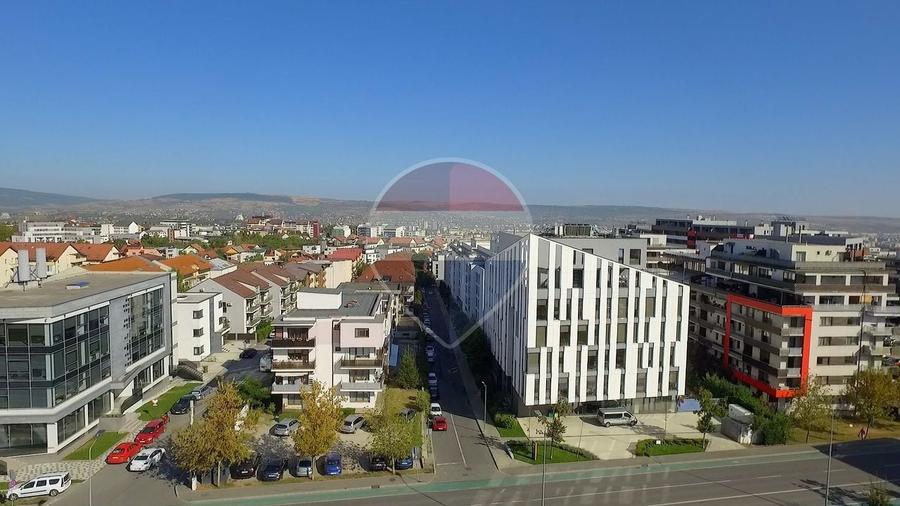 Apartament cu 2 camere semidecomandat, mobilat în Bună Ziua