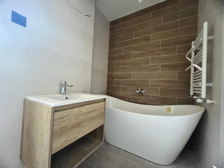 Apartament cu 2 camere semidecomandat în Colentina