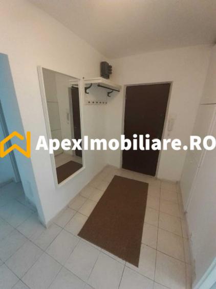 Apartament cu 3 camere decomandat, mobilat în Brâncoveanu