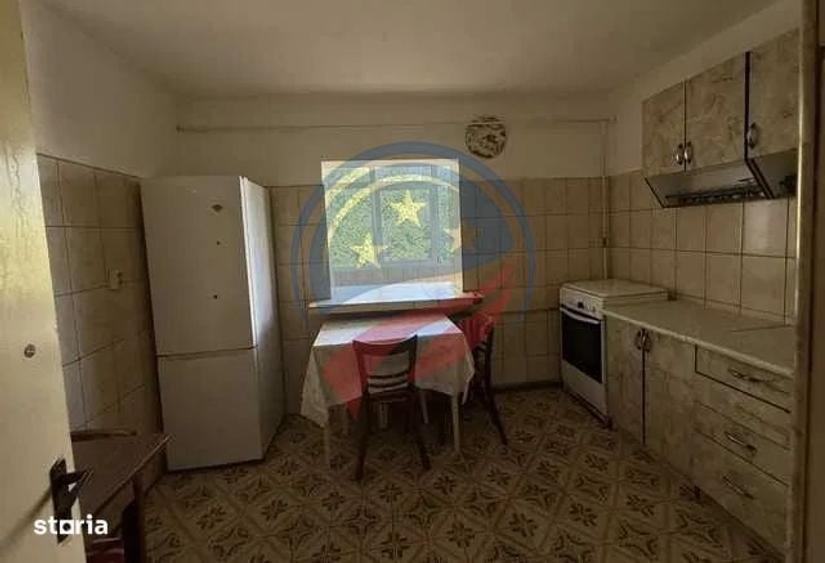 Apartament cu 3 camere decomandat în Brazda lui Novac