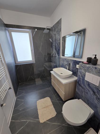 Apartament cu 2 camere semidecomandat, mobilat în Giroc
