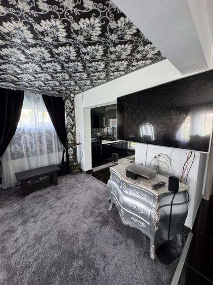 Casă cu 4 camere cu Teren 263 Mp în Florești