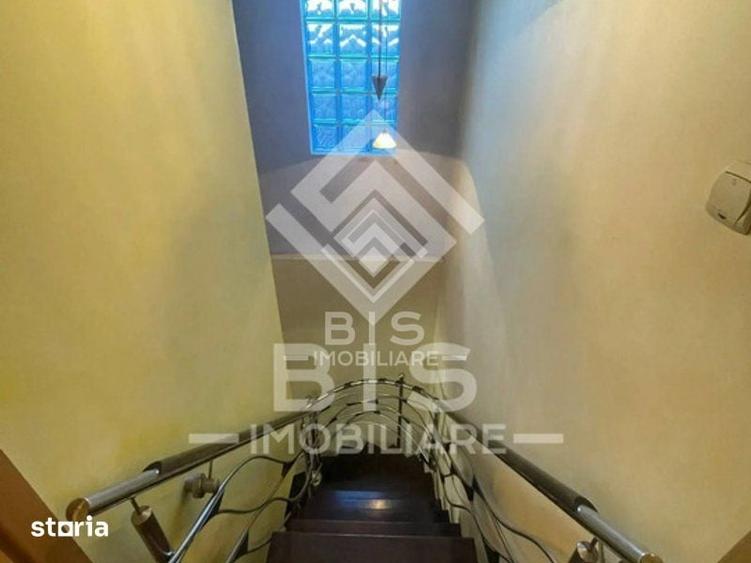 Apartament cu 4 camere în Independenței