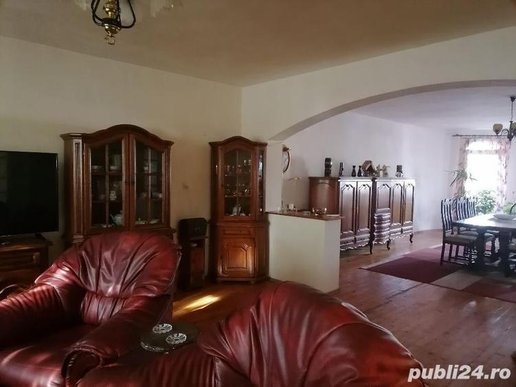 Casă cu 5 camere cu Teren 2100 Mp în Deta