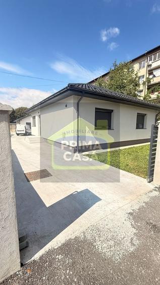 Casă cu 2 camere cu Canalizare în Central