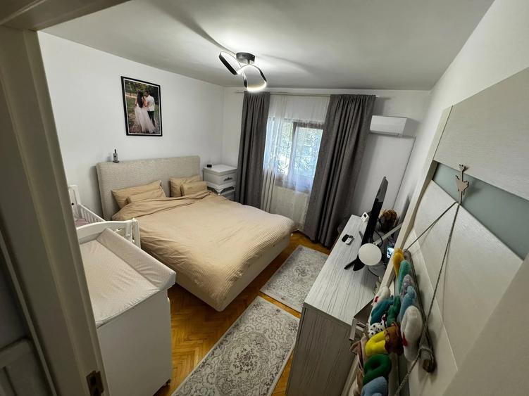 Apartament cu 4 camere decomandat în Cug