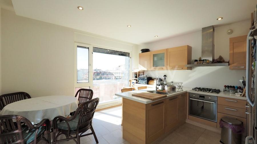 Apartament cu 4 camere decomandat, mobilat în Aviatorilor