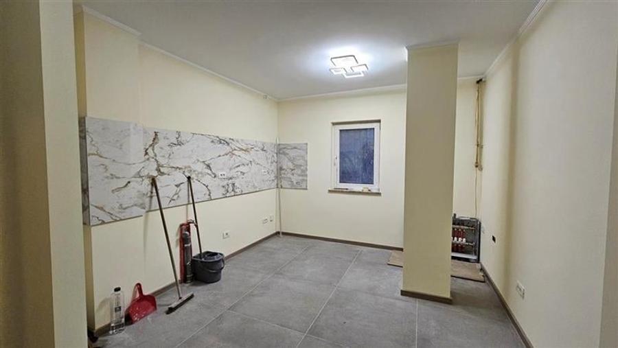 Apartament cu 3 camere decomandat în Complex Studențesc