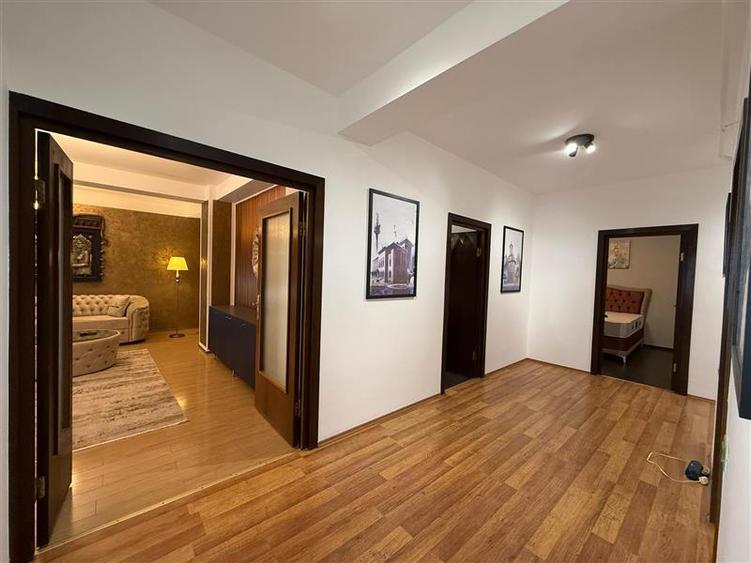 Apartament cu 3 camere decomandat, mobilat în Țiglina 1