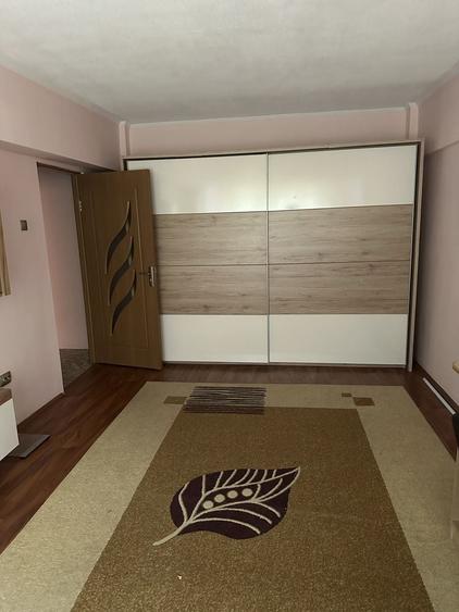 Apartament cu 2 camere decomandat în Soarelui